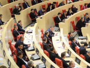 svaneTSi-saqarTvelos-samxedro-Zalebis-gamoyenebas-parlamentma-mxari-dauWira
