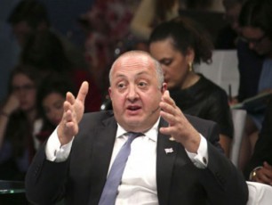 gvyavda-premieri-romelic-TiTqos-ekonomikuri-problemebis-gamo-wavida-arada-maisSi-gvqonia-imxela-ekonomikuri-zrda-romelic-aqamde-saqarTvelos-ar-hqonia