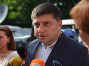zaqaria-qucnaSvili-arasworia-Sefaseba-TiTqos-daviT-WiWinaZe-kritikis-gamo-daisaja
