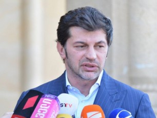 kaxa-kalaZe-giorgi-margvelaSvilze--zedmetad-didi-warmodgena-aqvs-Tavis-Tavze