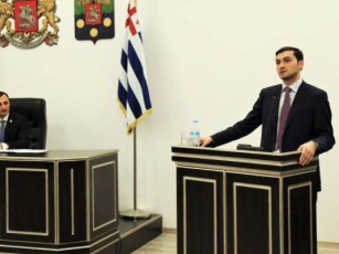 aWaris-avtonomiuri-respublikis-mTavrobas-dReidan-Tornike-riJvaZe-uxelmZRvanelebs