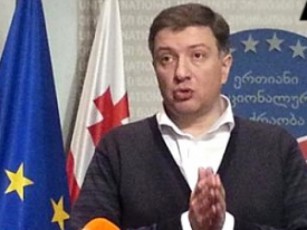 Cven-gvWirdeba-prezidenti-romelic-vizitebSi-lamazad-SefuTuli-TaiguliviT-ki-ar-ivlis-aramed-misi-vizitebi-dakavSirebuli-iqneba-axal-investiciebTan