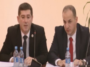 Tu-iarsebebs-mtkicebuleba-pirveli-viqnebi-vinc-mixeil-kalandias-mimarT-devnas-daiwyebs