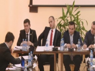 zviad-kupravam-Tqva-rom-telefoni-sadac-arasrulwlovnebTan-saubris-Canaweri-iyo-bavSvma-dakarga