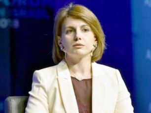 es-aris-saqarTveloSi-akreditebuli-yvela-diplomatis-Seuracxyofa-da-maTi-saxeliT-manipulireba