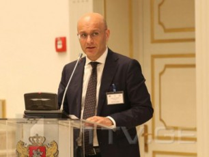 mTavrobam-naturaluri-rZisa-da-misgan-damzadebuli-produqtis-dRg-sgan-gaTavisuflebis-iniciativa-moiwona