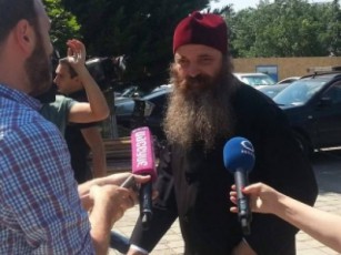 patriarqi-fiqrobs-rom-dekanozi-giorgi-mamalaZe-damnaSavea---mas-dekanozis-statusi-unda-CamoerTvas
