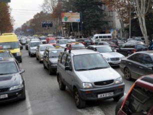 teqdaTvalierebis-Sedegad-gzaze-gadaadgileba-1-539-avtosatransporto-saSualebas-aekrZala