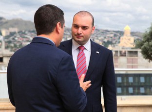 premier-ministri-amerikel-kongresmenTa-delegacias-Sexvda