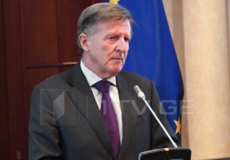 evrokavSiri-mxars-uWers-saqarTvelos-mTavrobis-nabijebs-romlebic-samSvidobo-politikis-mimarTulebiT-idgmeba