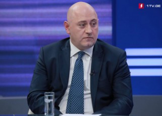 angela-merkeli-saqarTveloSi-vladimer-putinTan-Sexvedris-Semdeg-Camodis-da-es-mniSvnelovani-gzavnilia