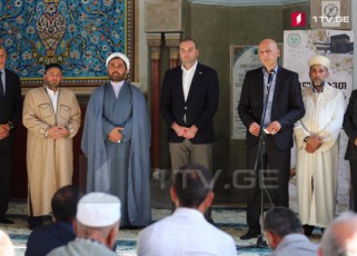 premier-ministrma-muslimebs-yurban-bairamis-dResaswauli-miuloca