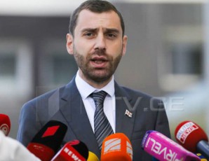 saqarTvelos-prezidenti-uzenaesi-sasamarTlos-Tavmjdomareobis-kandidats-savaraudod-aRar-waradgens