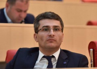 prezidenti-rac-ufro-bolosken-midis-miT-ufro-araadekvaturi-xdeba
