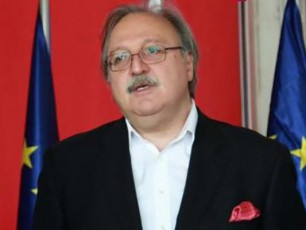 pedofilsac-aqvs-ufleba-ise-daisvenos-rogorc-unda---vaSaZis-SekiTxva-sakonstitucio-sasamarTlos