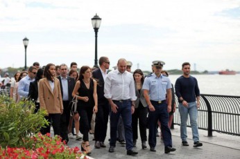premieri-niu-iorkSi-qarTvel-studentebs-ganaTlebis-sistemis-reformis-xedvaze-esaubra