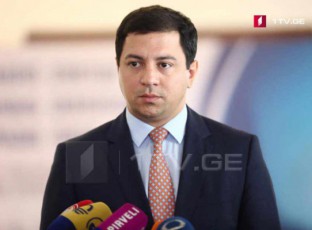 xelisufleba-yvelafers-gaakeTebs-rom-vano-merabiSvilic-yvela-moqalaqisTvis-garantirebuli-samedicino-standartiT-sargeblobdes
