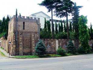 sasuliero-pirTagan-gaJRerda-msoflio-patriarqisa-da-ruseTis-eklesiis-meTauris-Seuracxmyofeli-gamonaTqvamebi-es-aris-miuRebeli