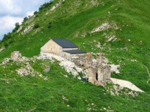 rusma-okupantebma-lomisis-mamaTa-monasterTan-ber-monazoni-da-mrevlis-wevri-gaitaces