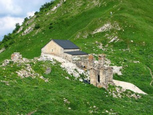 lomisis-monasterTan-rusi-samxedroebis-mier-dakavebuli-ori-adamiani-gaaTavisufles