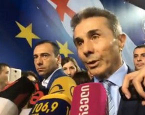 CemTvis-yvelaze-didi-xibli-swored-mis-aqcents-aqvs-Zveli-qarTuliT-metyvelebs--ivaniSvilisTvis-salome-zurabiSvili-evropulobis-simboa