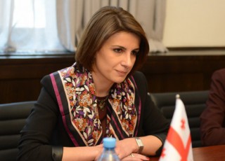 yofili-mTavarsardlis-mxridan-qarTuli-jaris-politizireba-ar-aris-Rirseuli-saqcieli