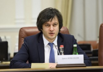 zaza-oquaSvils-ar-gamouvida-speqtaklis-meSveobiT-valis-gadaxdisgan-Tavis-arideba-da-axla-logikuri-iyo-rom-man-am-valis-gadaxda-daiwyo