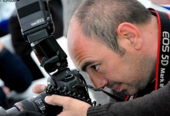 fotografi-gia-abdalaZe-sTxovs-yvelas-mivides-meore-turze-da-xma-vaSaZis-winaaRmdeg-misces