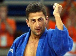 sportsmenebTan-erTad-nacmoZraobis-winaaRmdeg-politikur-brZolas-viwyebT---zviadauri