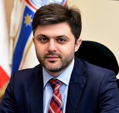 irakli-xmalaZe-ninoSvilis-quCaze-sportuli-da-dasasvenebeli-sivrce-aucileblad-moewyoba