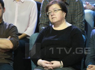 mixaria-rom-bavSvebi-igeben-wignebis-TaroSi-da-mwyins---ra-eSvelebaT-am-Wkvian-bavSvebs-vin-miscems-maT-TviTrealizaciis-saSualebas