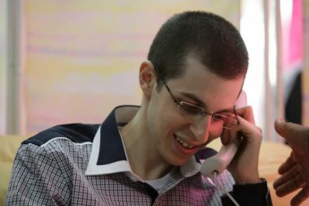wulukiano-israelis-es-jariskaci-gaxsovssxvebi-gaigeben-imas-rom-Sen-ar-xar-qarTveli-miT-umetes-ministri-