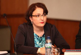 TinaTin-xidaSeli-haagaze-nacebis-aJiotaJi-maTi-mmarTvelobis-zusti-aslia-Tqven-araferi-geSvelebaT