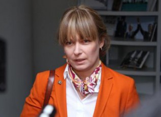 mTavrobaSi-gvyavs-saqarTvelos-mtrebi---sandra-rulovsi