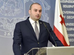 xval-premieri-daujerebel-amnistias-gamoacxadebs-sakredito-davalianebebze