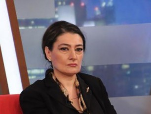 mtknari-sicruea-rom-irakli-brundeba-politikaSi-da-Tan-Cvens-partiaSi---Tako-Carkviani-alasaniaze