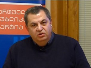 grigol-vaSaZe-dRes-favoritia-mas-ar-sWirdeba-araviTari-populisturi-kampania--daviT-berZeniSvili