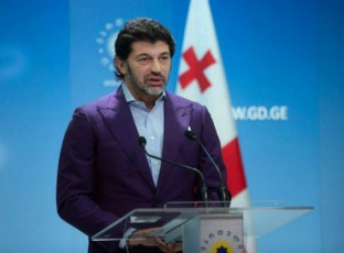 kaxa-kalaZe-nacmoZraobaze-saubroben-imaze-rom-TiTqos-bankebi-Camoweras-yovelwliurad-axorcieleben-esec-tyuilia