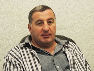 giorgi-kandelaki-maxsovs-Cvens-restoranSi--2010-wels-saSineli-Seuracxyofa-miayenes-moxucs-romelic-simReraze-miSa-magaria-fexze-ar-wamodga