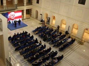 amerikis-megobarTa-klubis-organizebiT-jon-makkeinis-xsovnisadmi-miZRvnili-miReba-gaimarTa