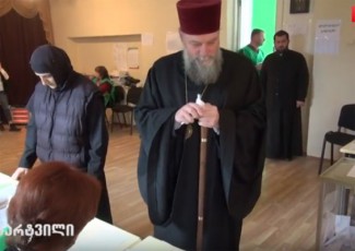 meufe-petre-martvilis-saarCevno-ubanze-xmis-misacemad-rusTavi-2-Tan-erTad-mivida-video