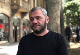 zaza-saraliZe-adamians-romelmac-me-miRalata-da-Cems-Svils-uRalata-imas-mxars-ver-davuWer