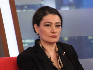 Tako-Carkviani-gvanca-yufaraZis-werili-wavikiTxe-Sens-saxels-aRar-vaxseneb