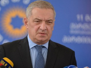 -saakaSvili-xSirad-Cans-televiziiT-magram-aqamde-arc-Wkvianuri-uTqvams-rame-da-arc-sasargeblo