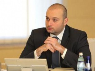uCivla-Tu-ara-premierma-sakuTar-dedas---valdebuli-var-gavakeTo-ganmarteba