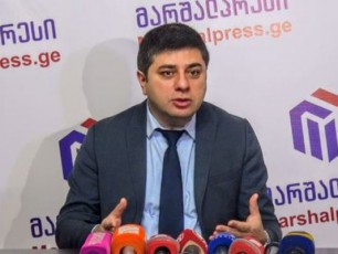 es-yvelaferi-ukrainis-yofili-moqalaqis--saakaSvilis-araadekvaturobaze-miuTiTebs