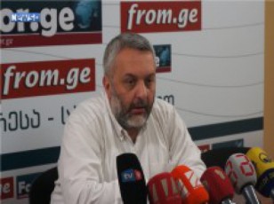 xval-15-agvistos-FORGE-s-pres-klubSi-zurab-xaratiSvili-brifings-gamarTavs