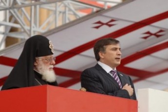 saakaSvilis-inauguracias-kolon-paueli-sergei-lavrovi-da-5-qveynis-prezidentebi-eswrebodnen