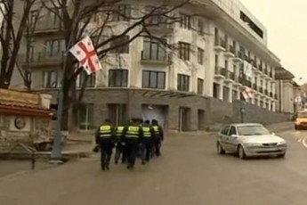TelavSi-yvela-is-gza-sadac-opozicia-aqciis-gamarTvas-gegmavs-policias-gadaketili-aqvs