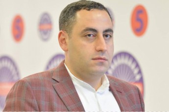 vaSaZe-ar-gamovricxavT-rom-nika-melia-da-mec-dagvakavon
